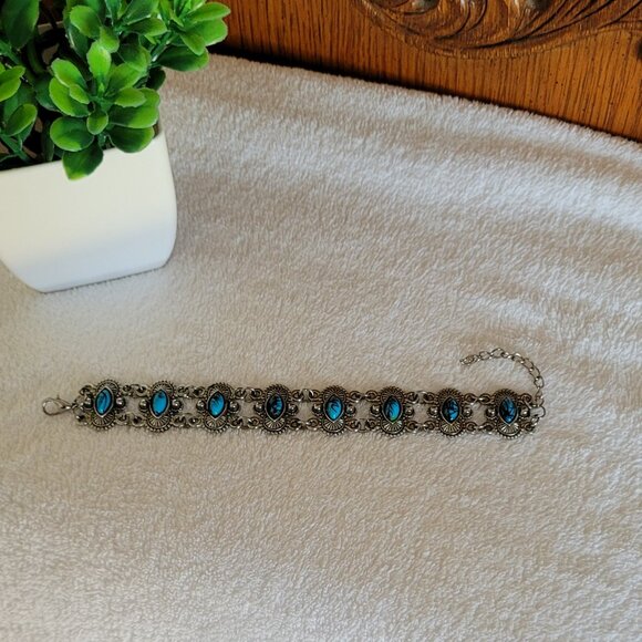 Southwest Turquoise Bracelet - Picture 3 of 4